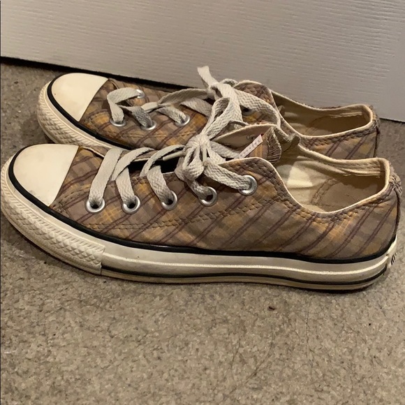 Tan, orange and cranberry plaid converse all-stars - Picture 4 of 6